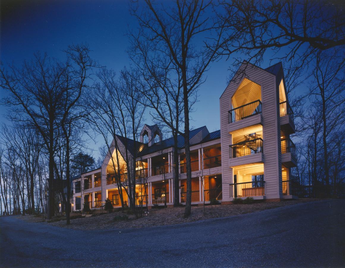 Iris Inn & Cabins Уэйнсборо Экстерьер фото