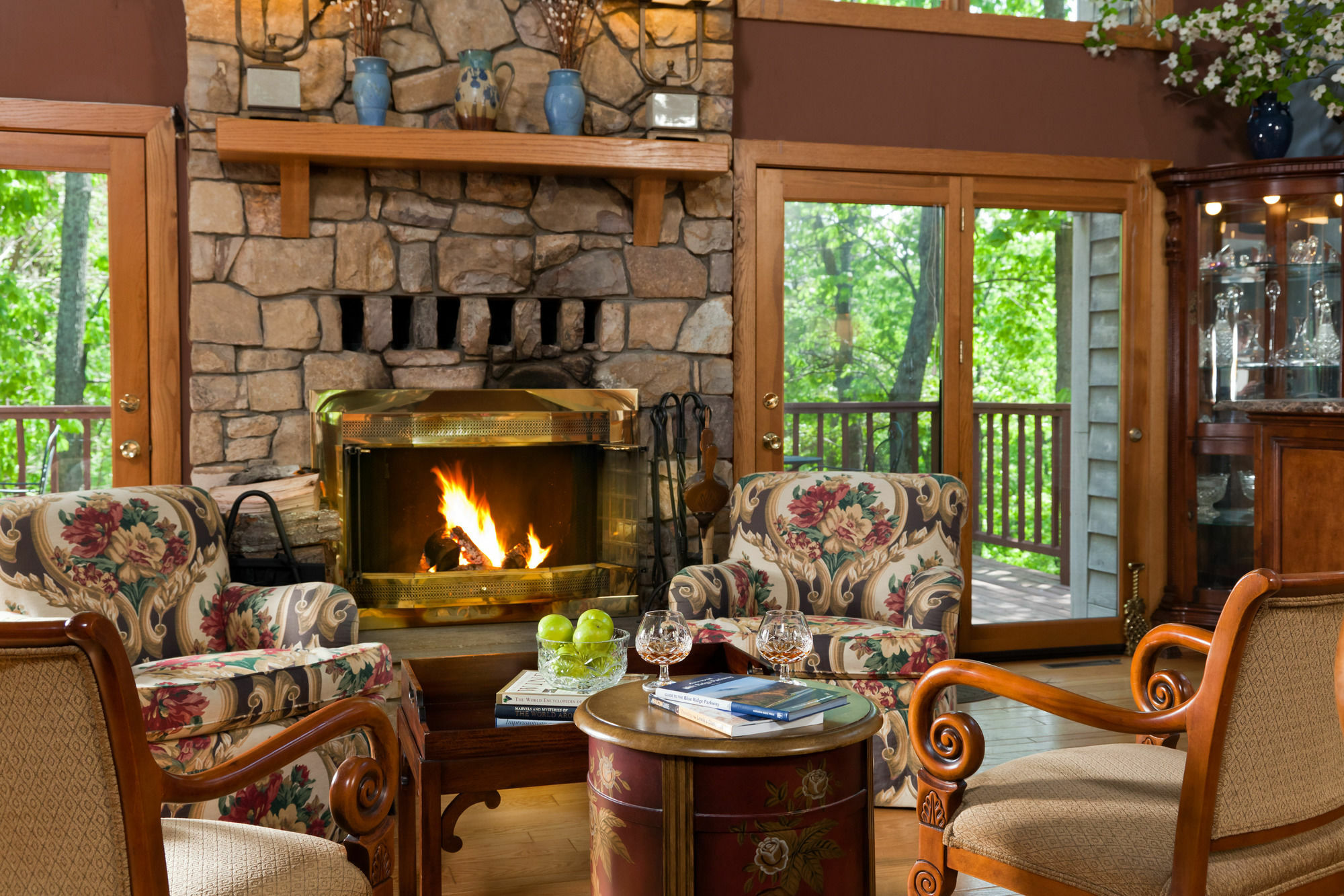 Iris Inn & Cabins Уэйнсборо Экстерьер фото