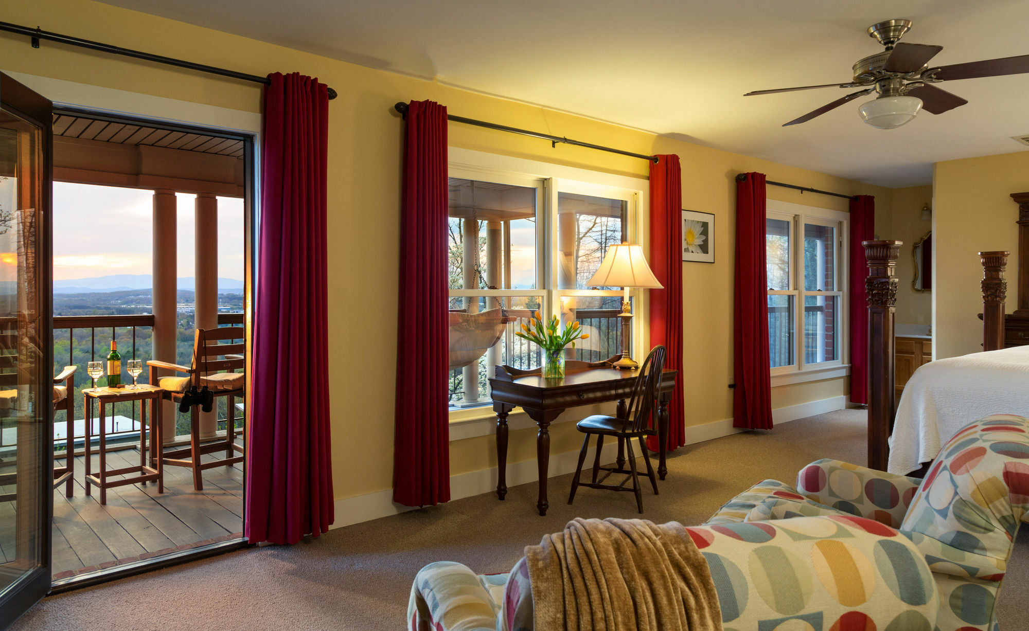 Iris Inn & Cabins Уэйнсборо Экстерьер фото