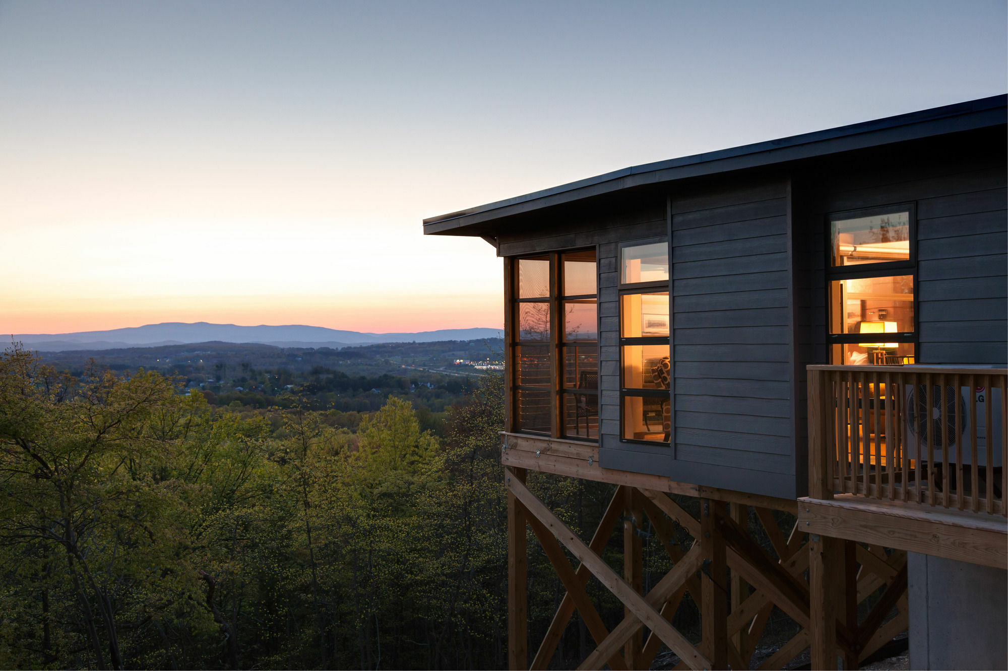 Iris Inn & Cabins Уэйнсборо Экстерьер фото