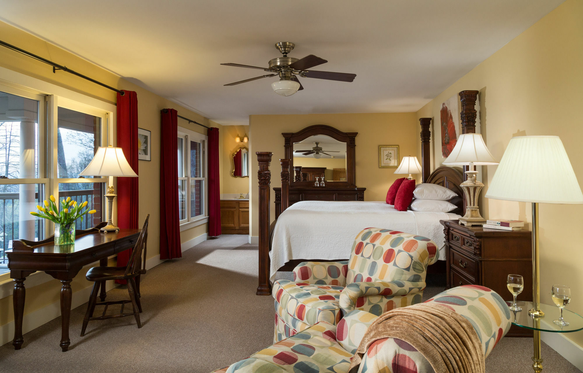 Iris Inn & Cabins Уэйнсборо Экстерьер фото